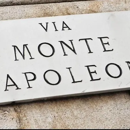 Montenapoleone Luxury Flat Apartment