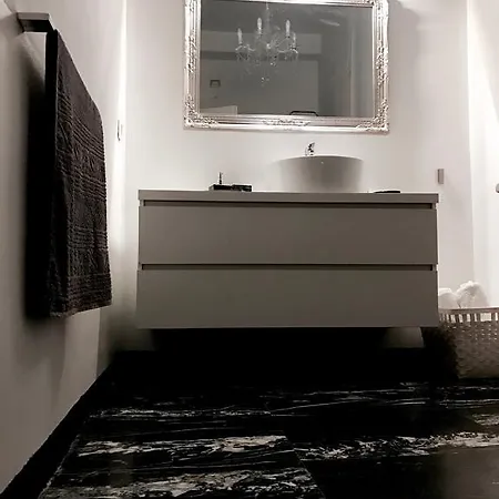Montenapoleone Luxury Flat Milan
